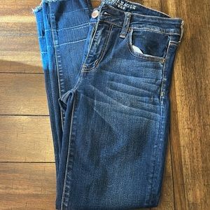 American Eagle, Super Stretch Jegging, Size 6, worn a couple times!